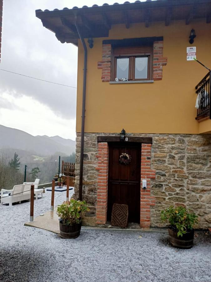 Ferienwohnung Carroceu Rural Onís Exterior foto