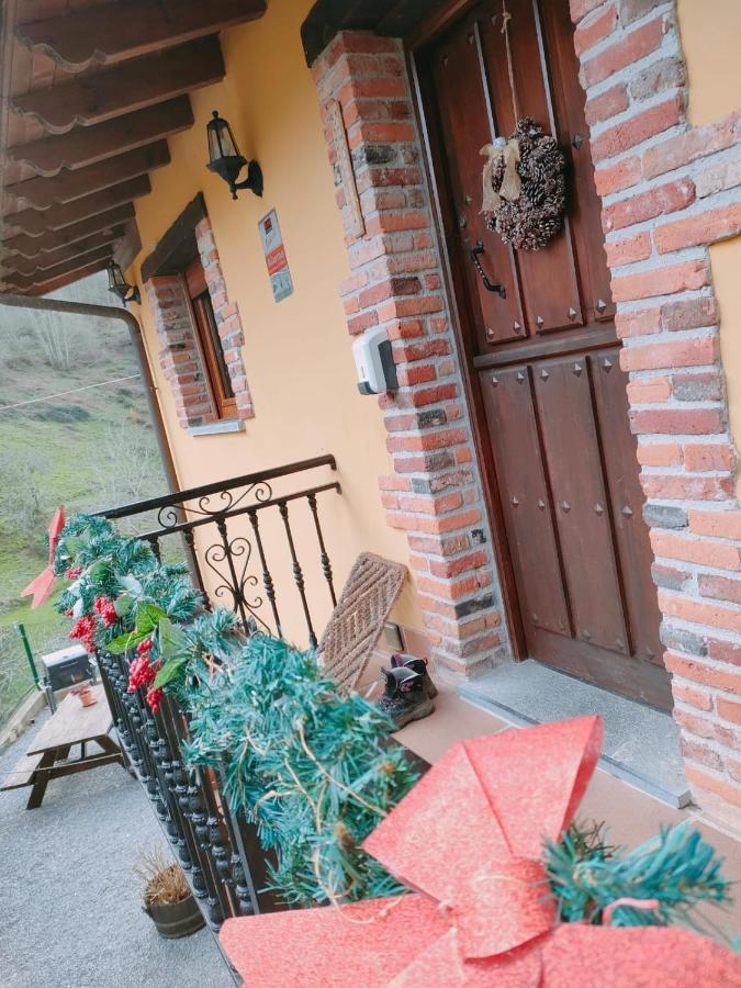 Ferienwohnung Carroceu Rural Onís Zimmer foto
