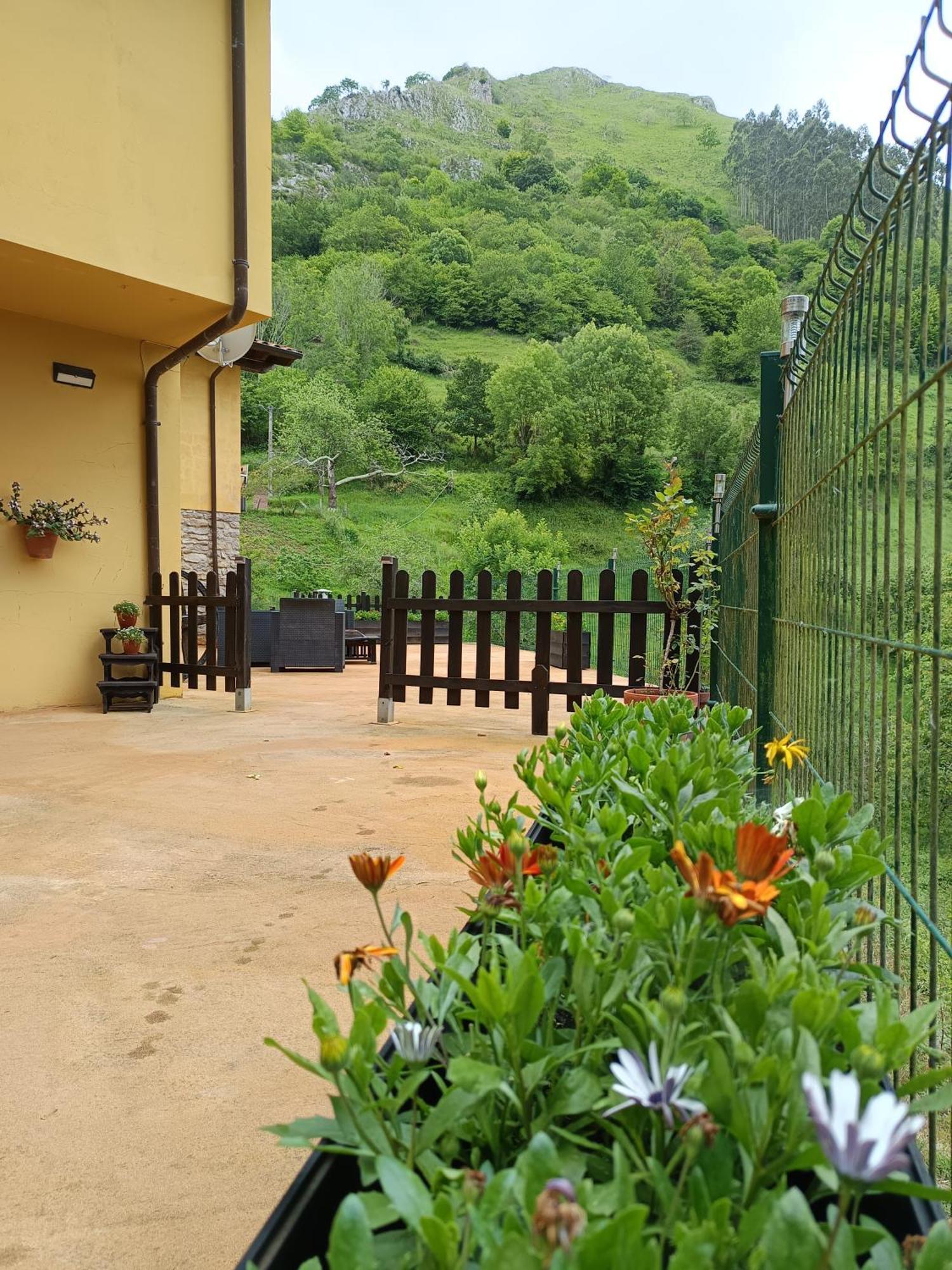Ferienwohnung Carroceu Rural Onís Exterior foto